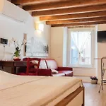 Bed & Breakfast Ai Musei Brescia