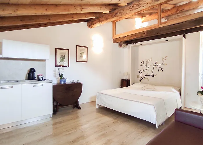 Bed & Breakfast Ai Musei Brescia